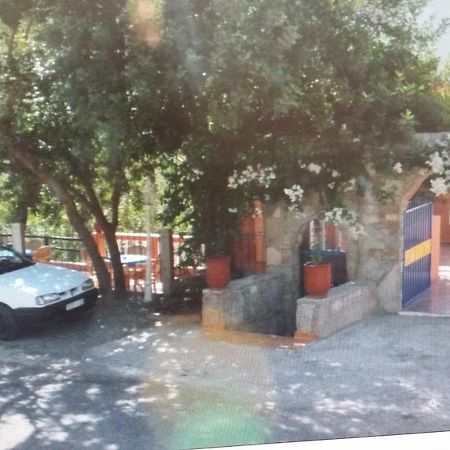 Auberge Bab Imouzer Tagherat Anekrim Esterno foto